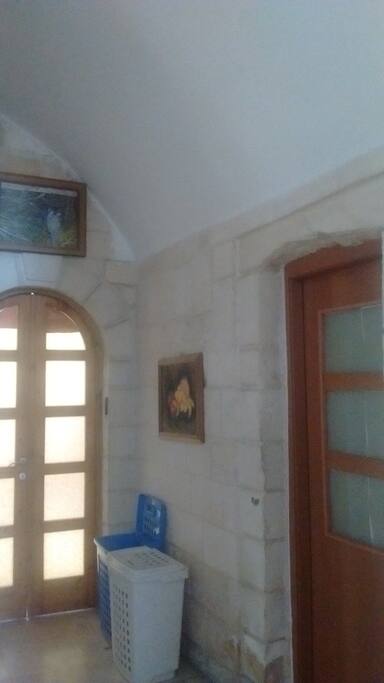 hallway to bedrooms