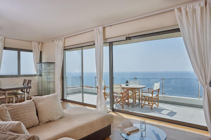 Elegant apartment amazing sea views