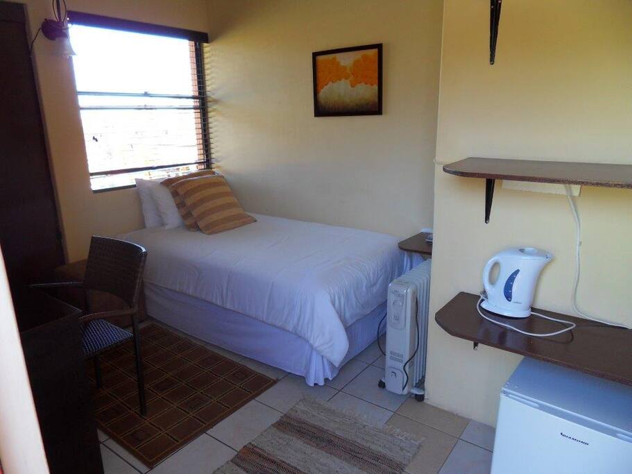 Bed & desk & chair