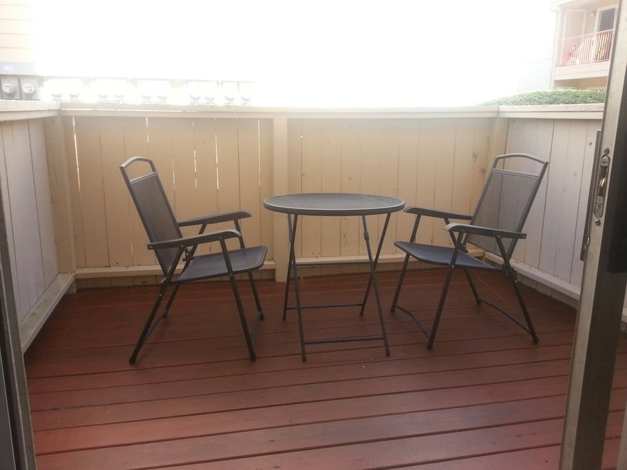 Chair,Furniture,Indoors,Room,Dining Table