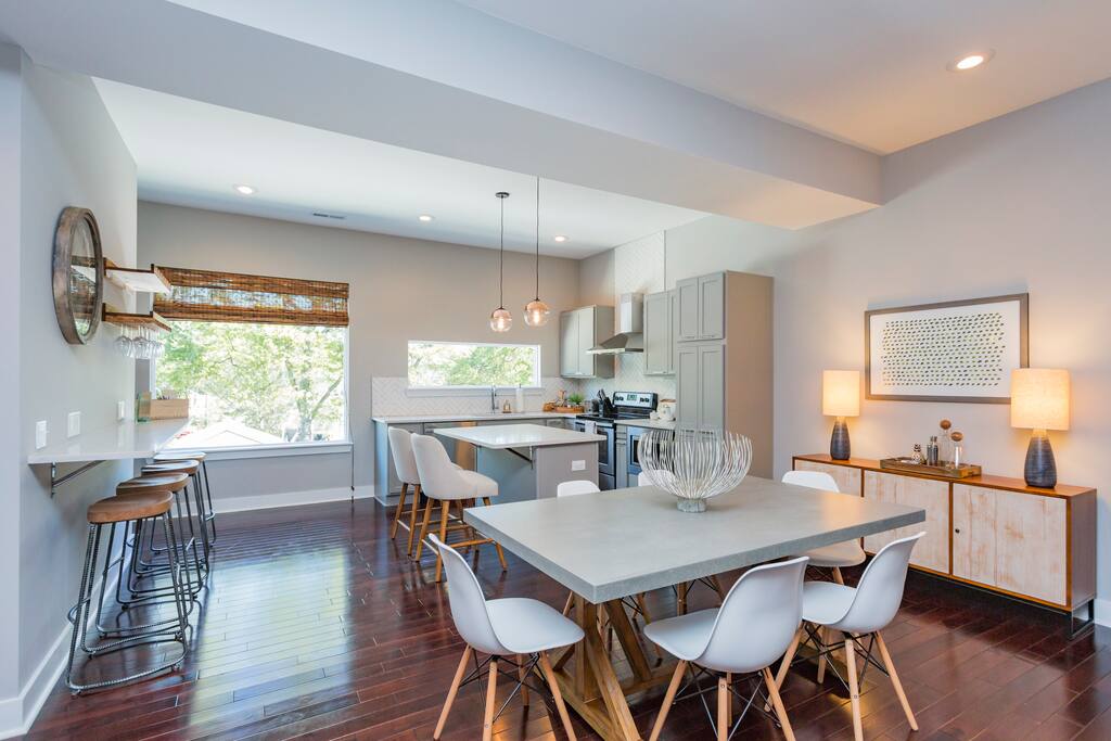 Large entertaining space