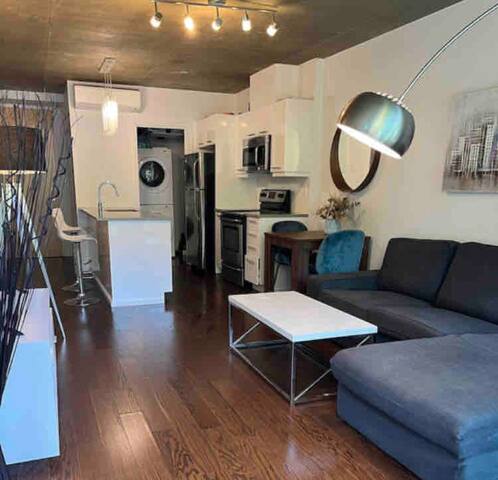 Modern 2 bedrooms apartment – Downtown gallery image 2