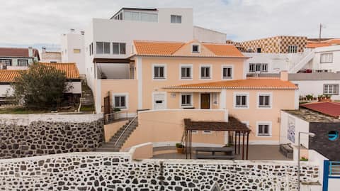 Ocean Front/Terraced House