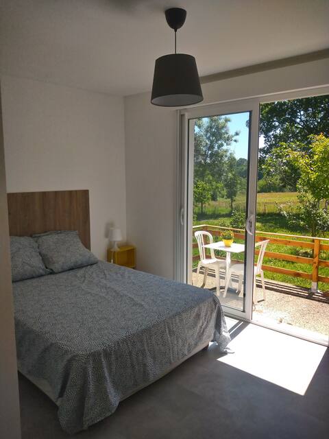 Quiet apartment for 4 people