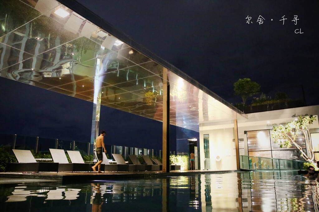 顶楼无边泳池,实景拍摄 rooftop swimming pool