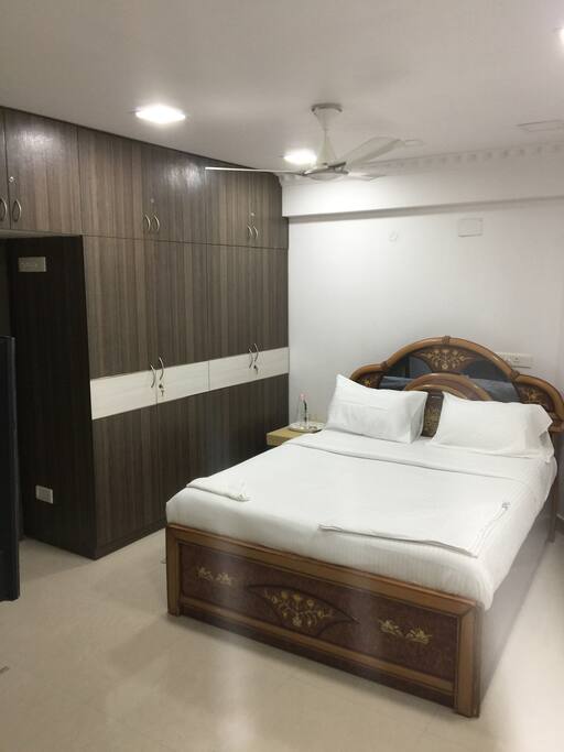 Deluxe Bed Room