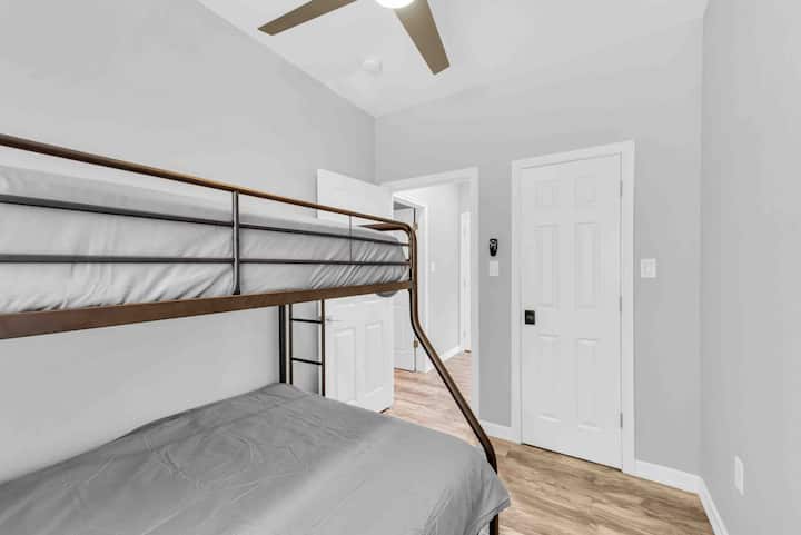 საძინებელი 4