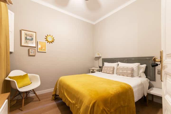 Მეორე ორადგილიანი საძინებელი საწოლით