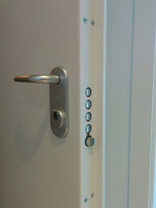 Hi security lock in all steel entrance door.