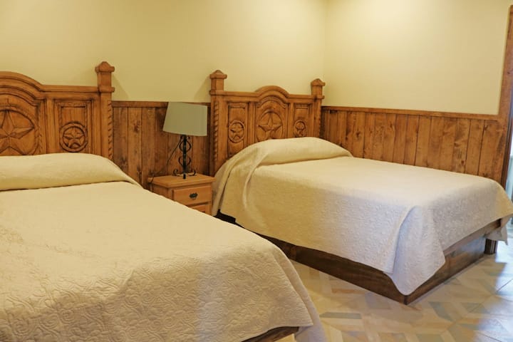 Kitanda cha upana wa futi 2