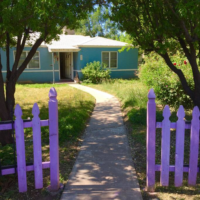 The house! So cute!