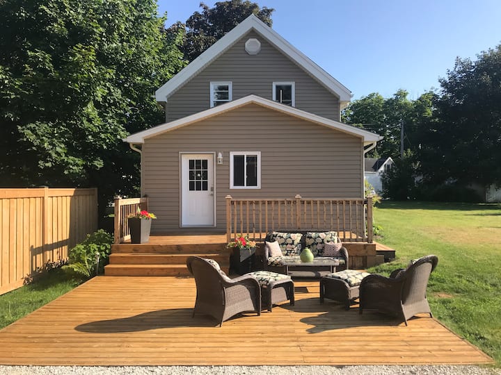 Shallow Lake Retreat Houses for Rent in Shallow Lake, Ontario, Canada