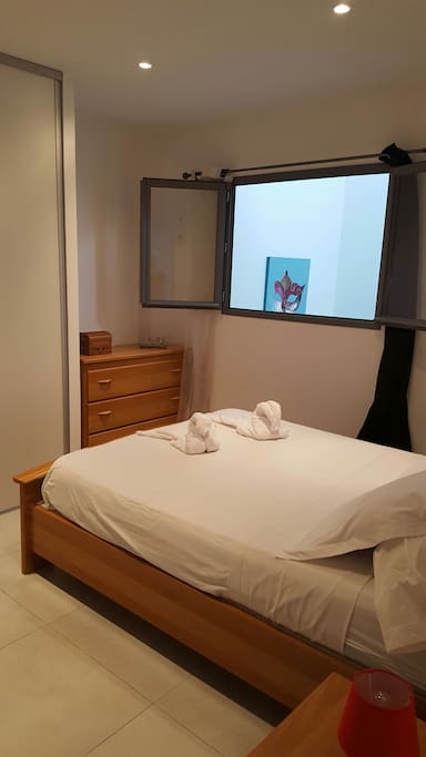 Chambre 2 avec douche privative