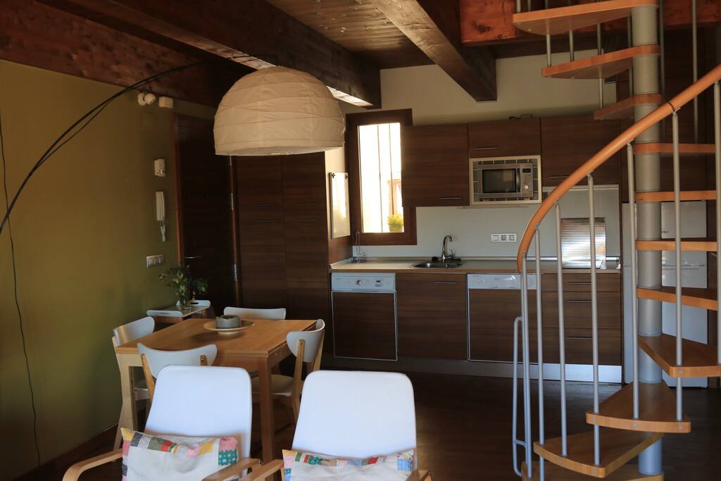 Zona comun, comedor y cocina