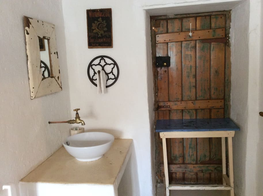 Cottage 1 bathroom