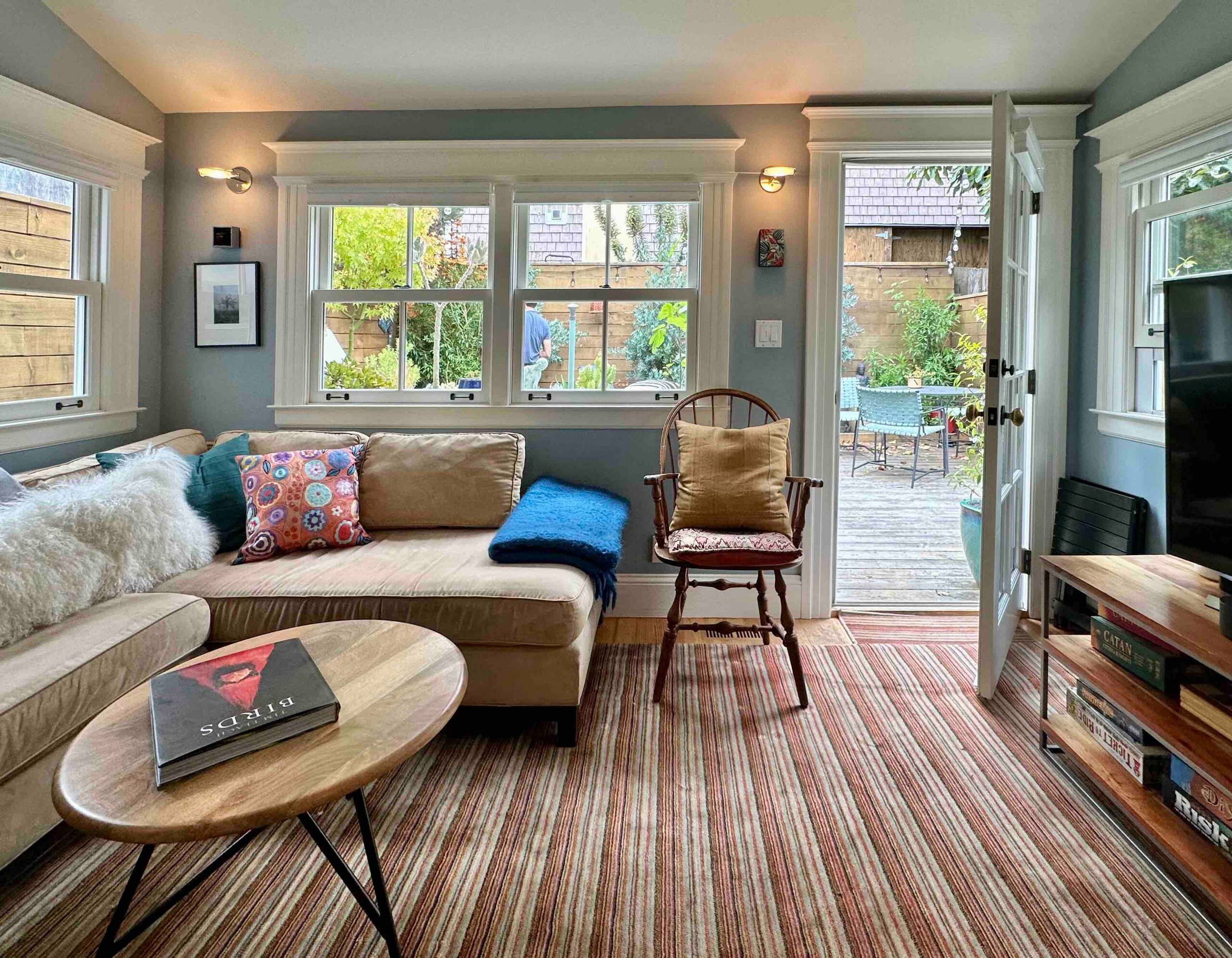 Home in San Francisco · ★4.95 · 3 bedrooms · 3 beds · 1.5 baths - Image 11