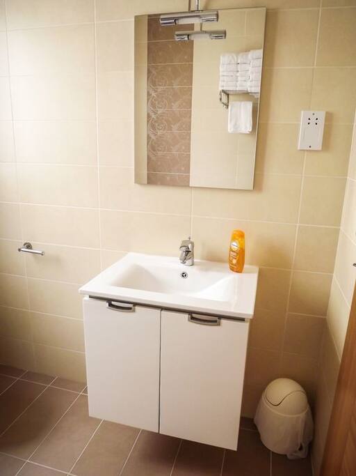 Main Bathroom