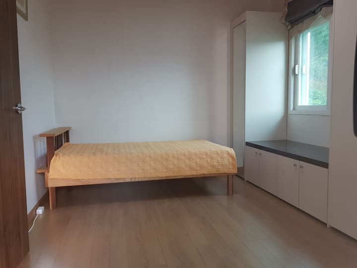 საძინებელი 3