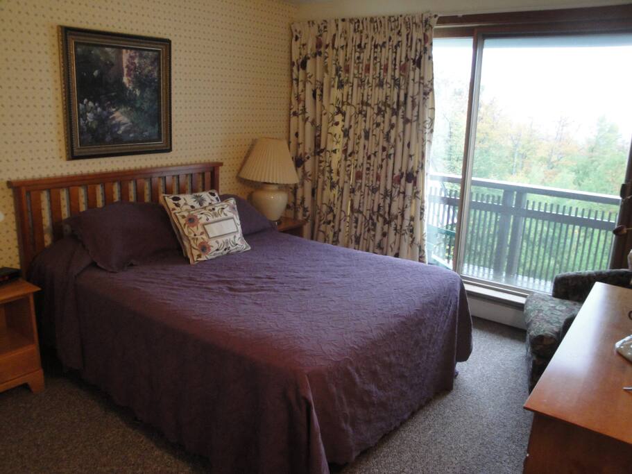 Master Bedroom & Deck