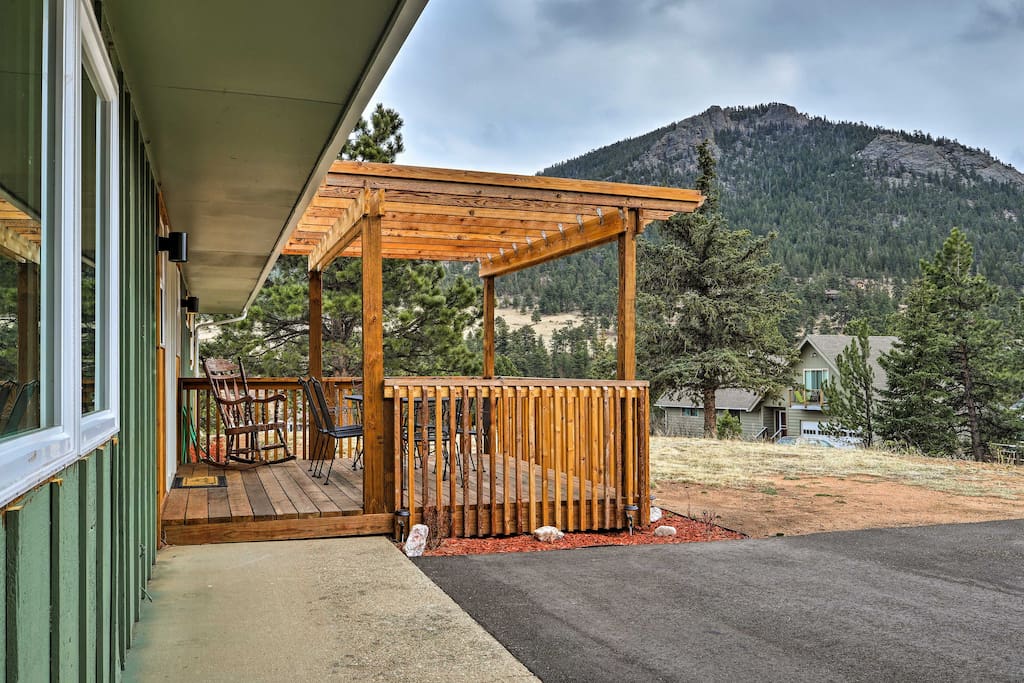 This 3-bed, 2-bath home comfortably sleeps 8.