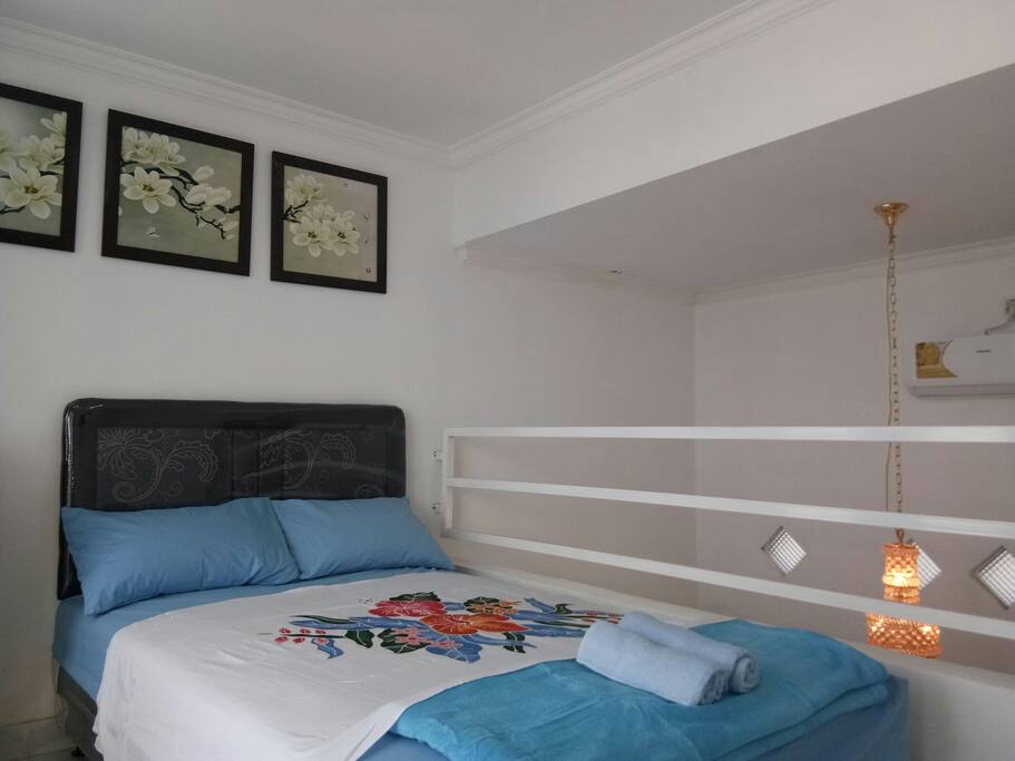 bed room at loft