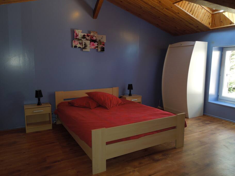 Chambre lit 140 coin bureau