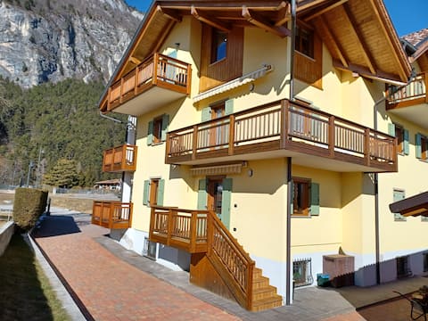 Mountain View Vacation/Relaxation Apartment