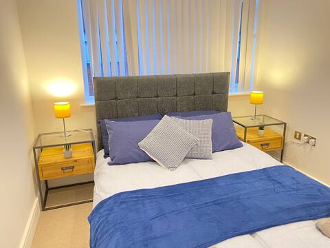Luxury Apartment  near Luton town Mall 080