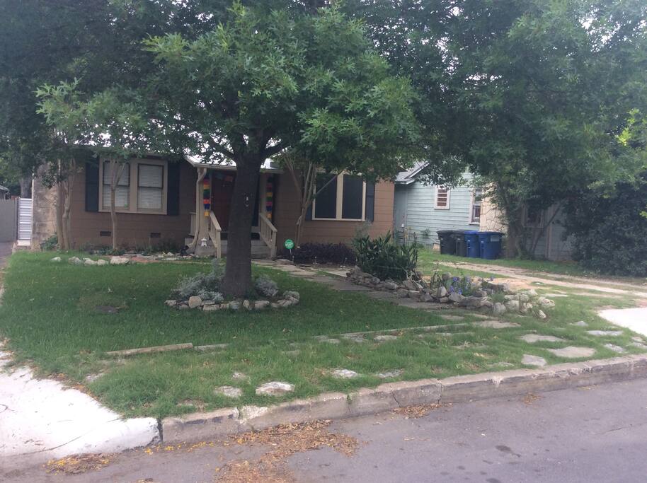 Trash cans & recycle bins are on the left side of the house. Monday is Recycle & Thursday is Trash Pick up