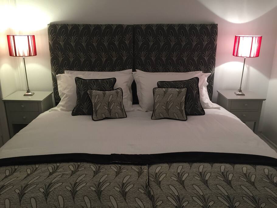 Superking-sized bed (can also be 2 singles)