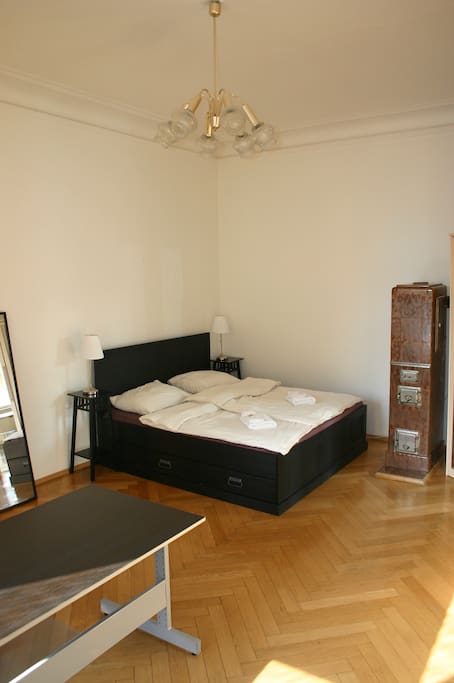 Large bedroom with 180x200 cm king-size bed with plenty of space and ...