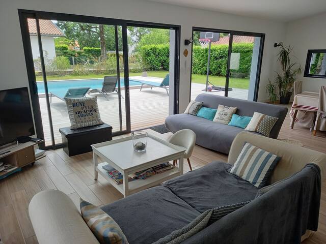 Villa avec piscine entre le Bassin et Bordeaux gallery image 3