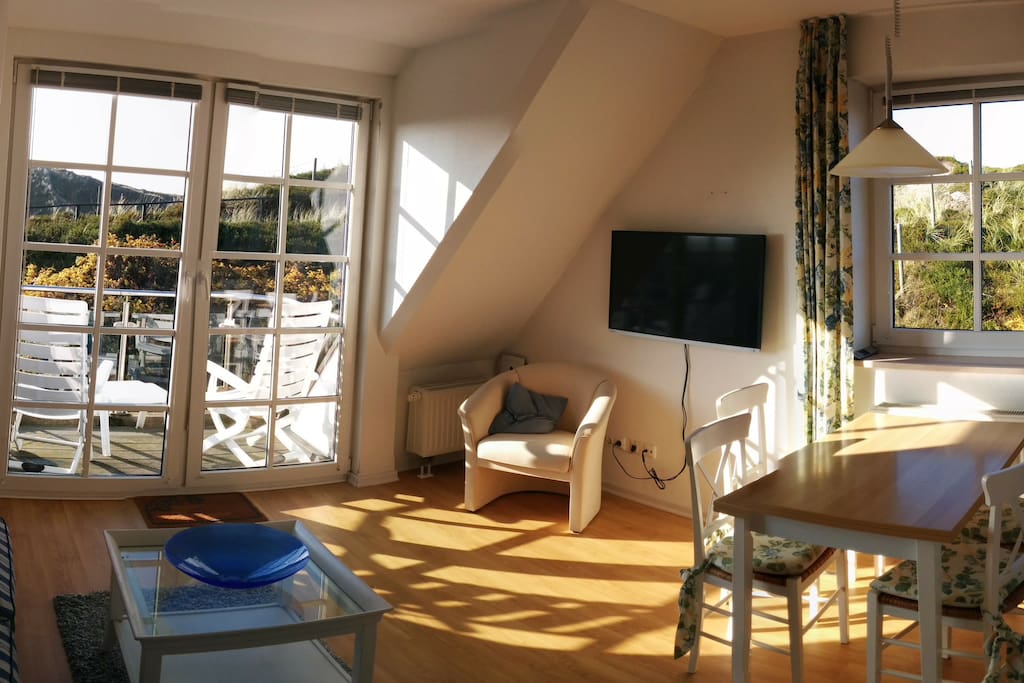 Wohnzimmer mit Ausblick (vor Renovierung)