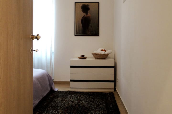 CHAMBRE DOUBLE - ENTRÉE
