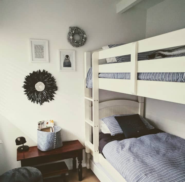 12 Best PetFriendly Airbnbs In Tasmania, Australia Updated 2024