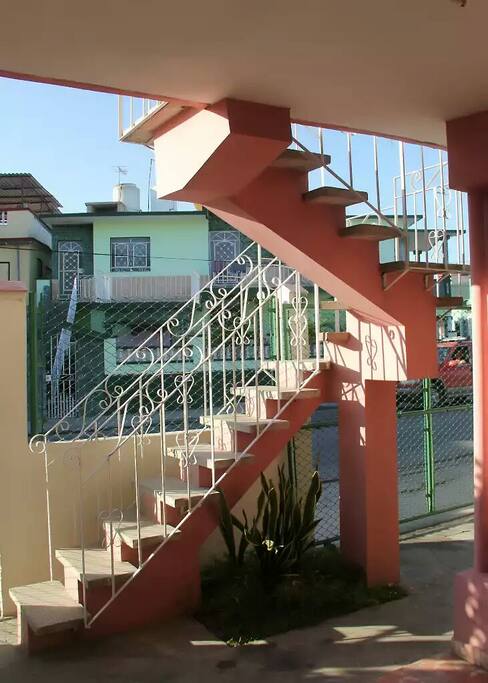 Acceso primer piso