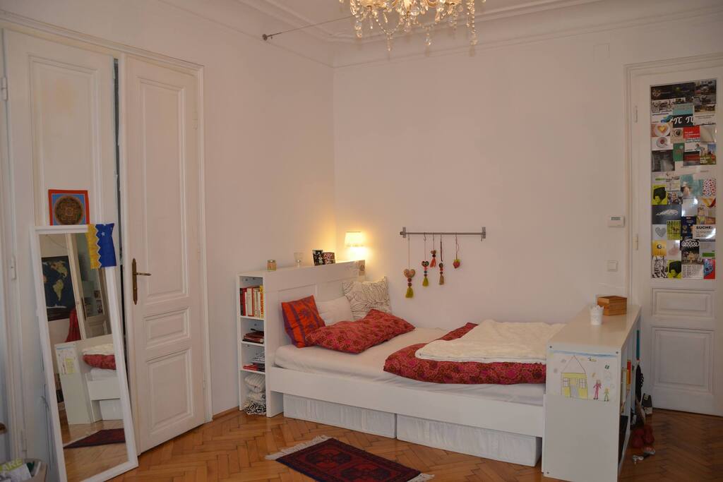 Zimmer, Bett