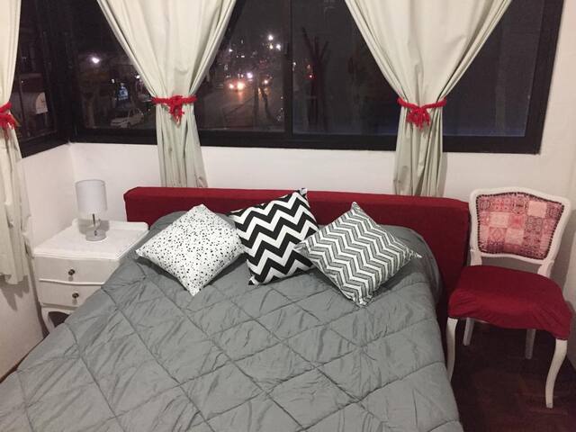 Habitación privada apto pleno centro de Colonia!!