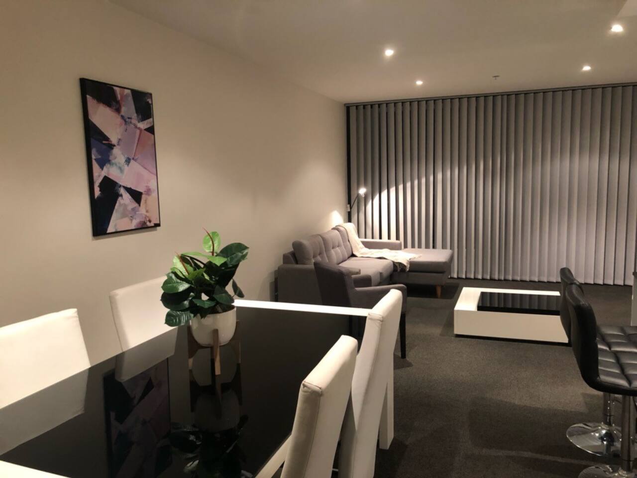 Axis To Canberra Free Parking Pool Gym Apartments For Rent In