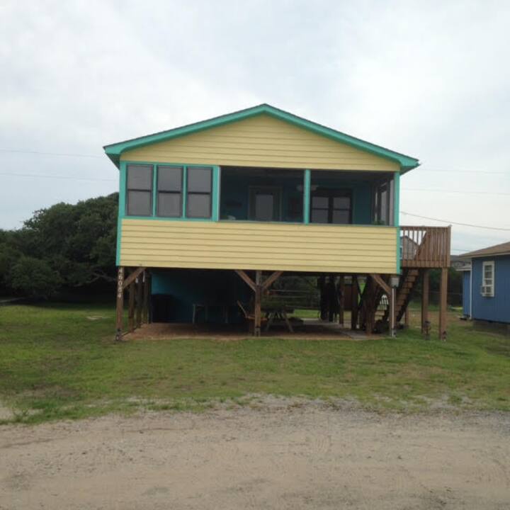 Buxton Surffootsteps to the beach! Cottages for Rent in Buxton