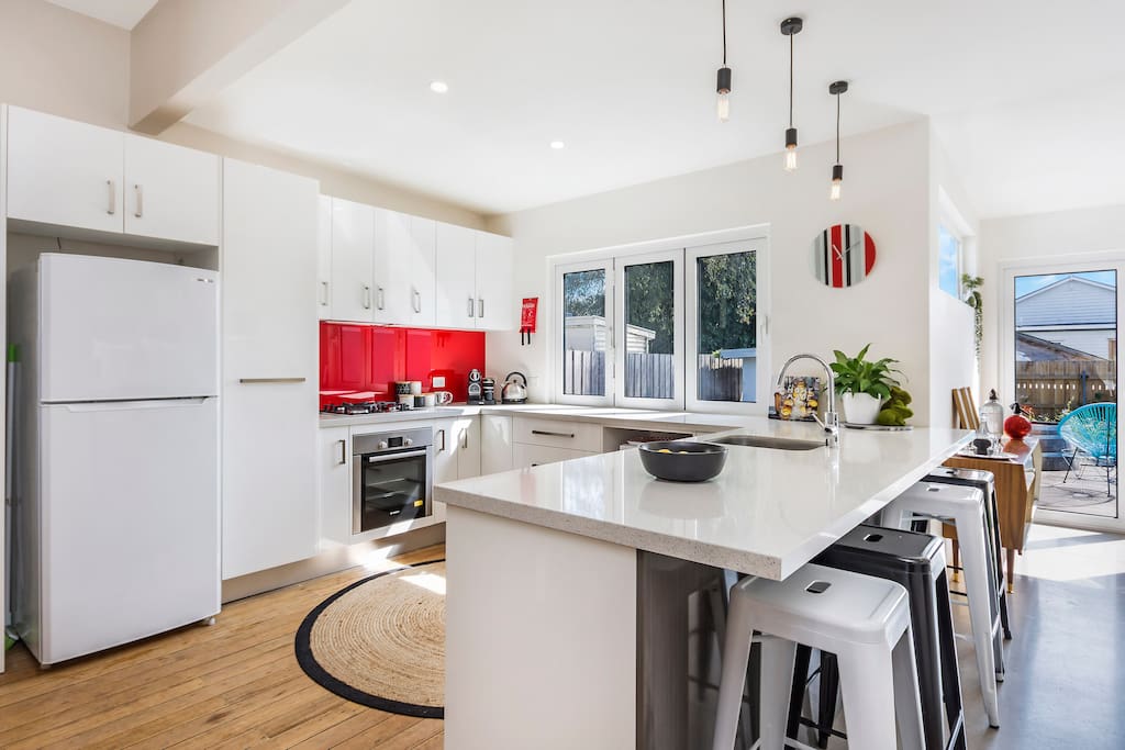 Kitchen with Gas Cooktop and Fisher and Paykel Dish Draw