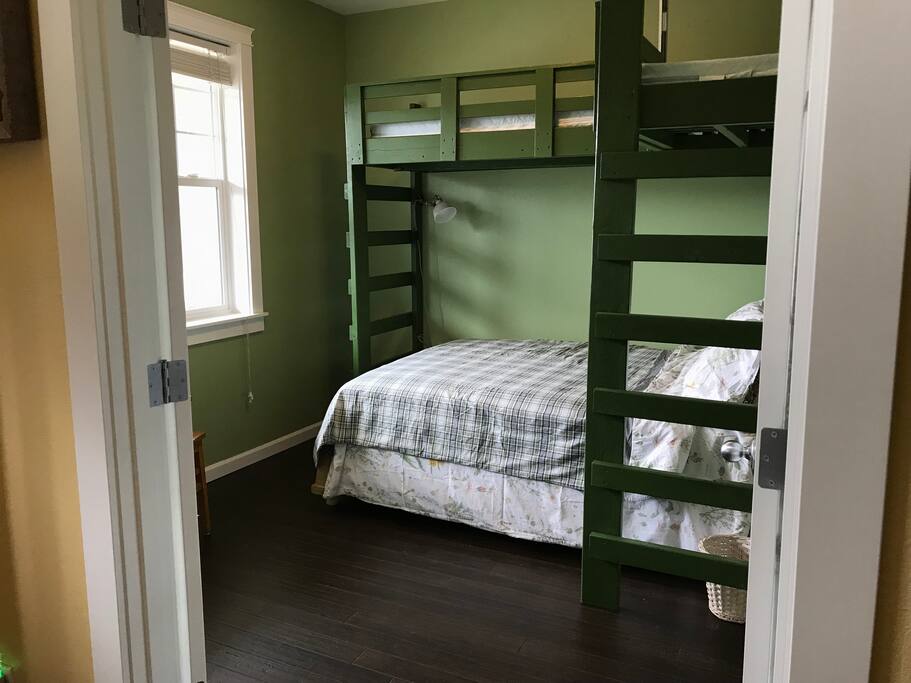 The room from the hall