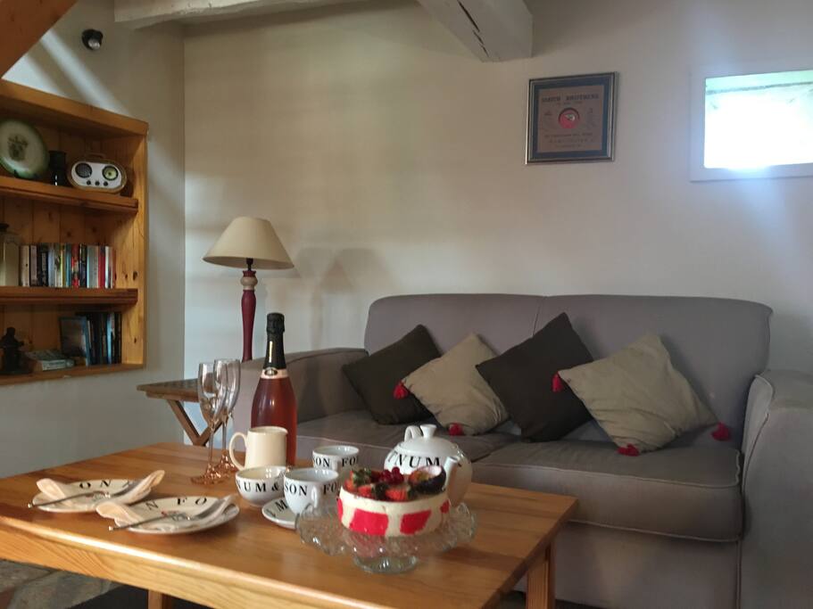 Afternoon tea available in La Pressoir