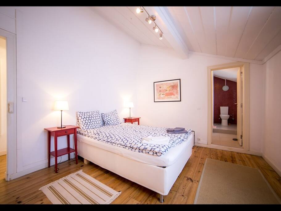 Guest room