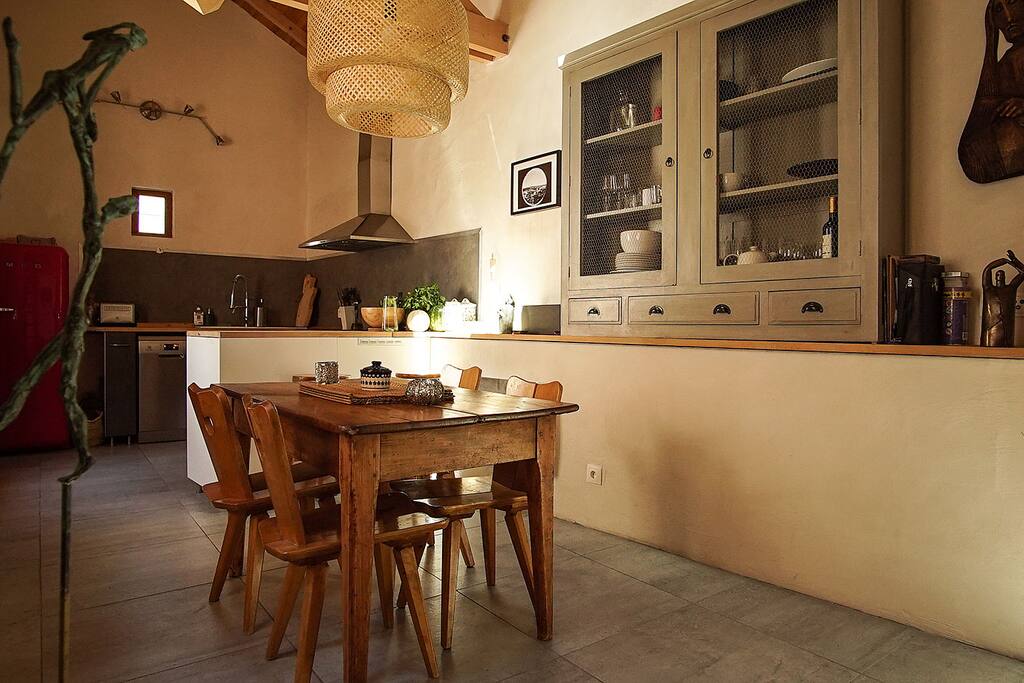 Cuisine et Pièce a Vivre