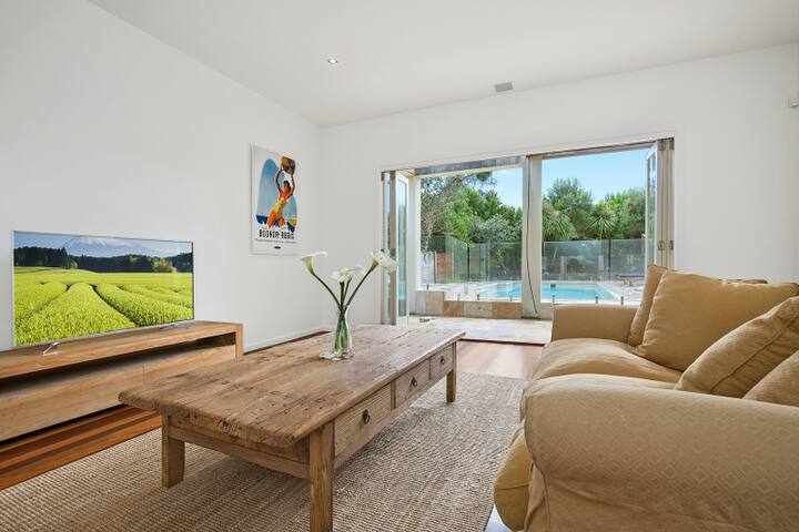 SENSATIONAL SORRENTO..entertainers paradise gallery image 5