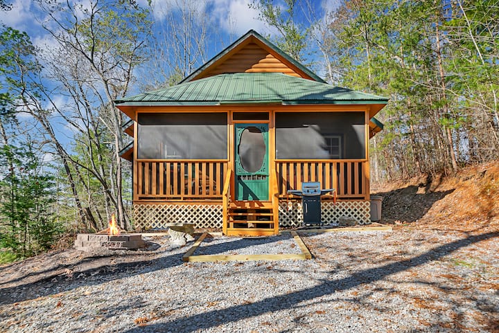 Cozy Mountainside Cabin, Seasonal Views Of Mt. Leconte & Minutes From Dollywood. - Pigeon Forge, TN