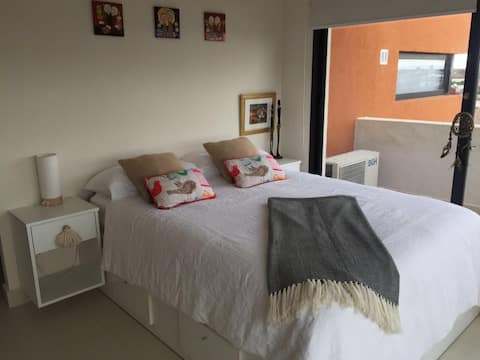 Popular Airbnb listing: Charming new apartment in Partido De San Pedro