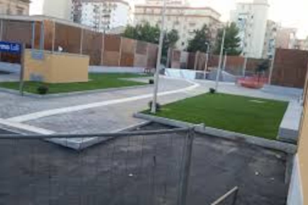 la metrò a pochi passi...