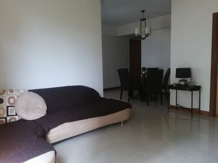 Master Bedroom, Close To Nus, Resort Style Condo - Singapore